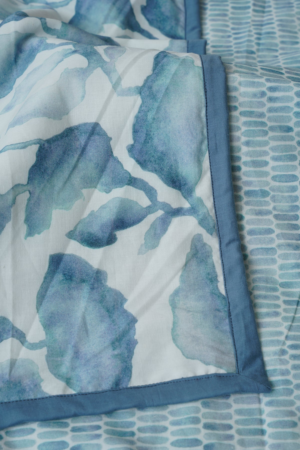 Cascade Speckle Blue Dohar by Sanctuary Living - Home Artisan