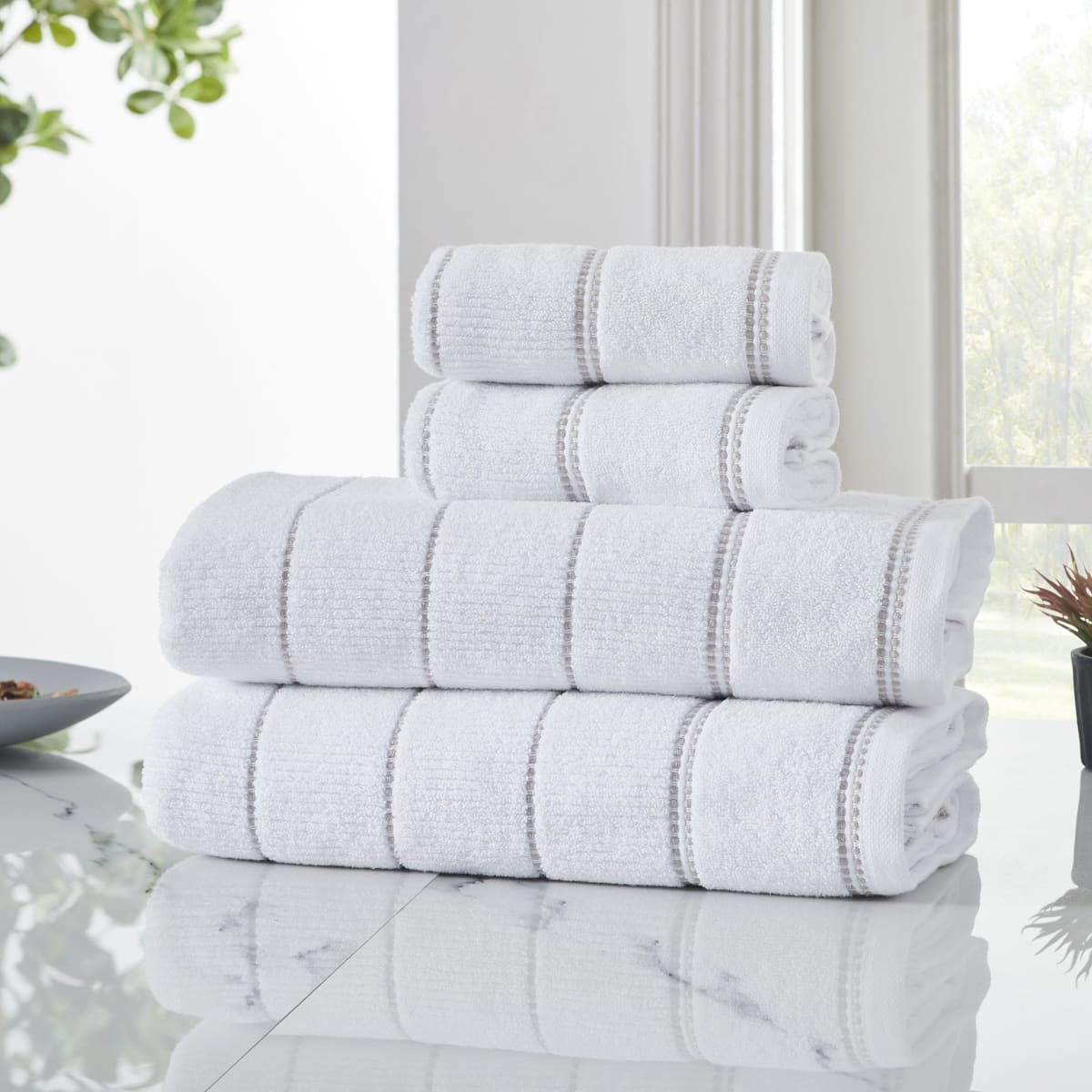 Grey and white online towel set